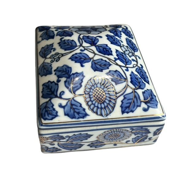 Vintage Porcelain Oriental Floral Trinket Box gold accents Lidded Box numbered - Picture 3 of 15